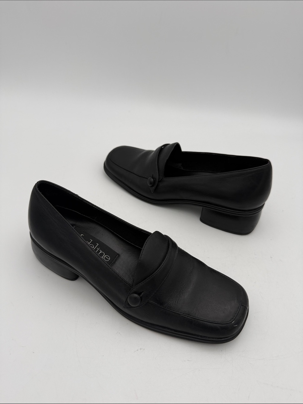 Vintage Madeline Black Leather Slip-On Loafers women 7M casual office Y2K retro